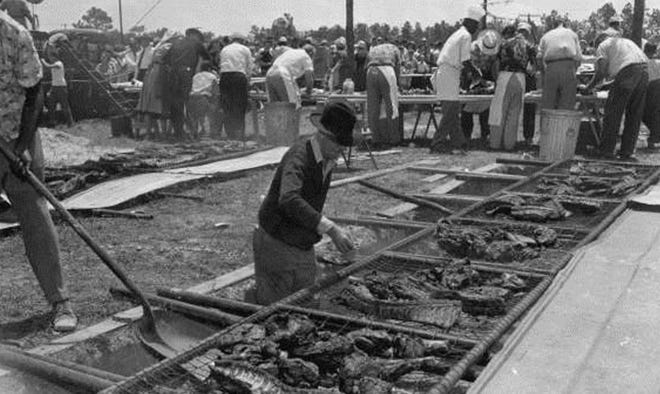 Mathews Bridge (Early 1950s): Workers grill ribs on steel rebar during a break in construction on the Mathews Bridge between 1950 and 1953.