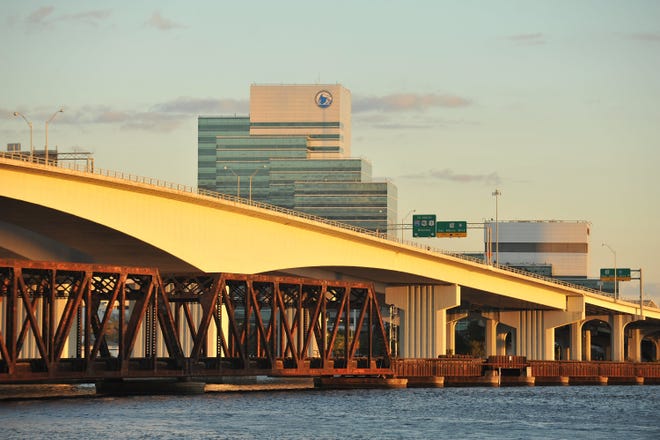 Official name: St. Elmo W. Acosta Bridge Type: Cast-in-place segmental Opened: Aug. 7, 1994 Photo taken January 2015. Source: Florida Department of Transportation