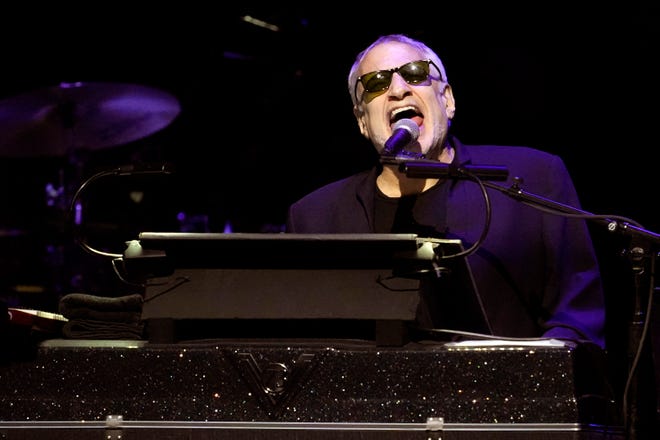 Steely Dan is set to be inducted into the Songwriters Hall of Fame.