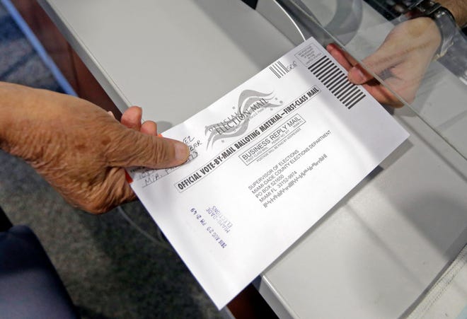 Florida primary voting is underway smoothly, the state's top elections official said Tuesday.
